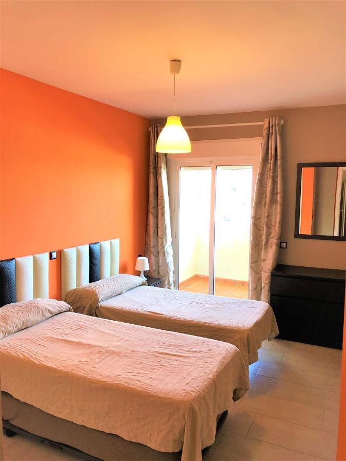 Apartamento Precioso apartamento frente al mar Benalbeach Benalmádena Exterior foto
